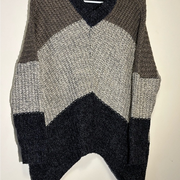 La Fee VERTE, Anthropology V Nect Sweater - Picture 6 of 11